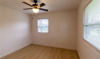 126 Greenbriar Dr, Aurora, OH 44202