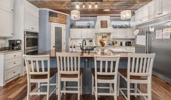 10820 W Sardis Rd, Bauxite, AR 72011