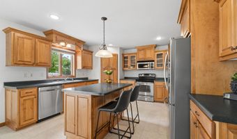 4226 E APPLESEED Dr, Appleton, WI 54913