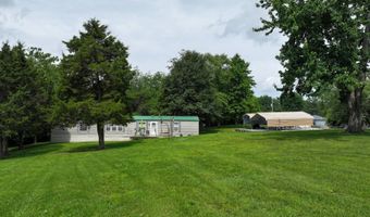 305 N Eighth St, Albion, IL 62806