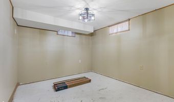 802 N Railroad St, Ainsworth, IA 52201