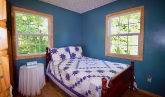 560 S Emerald Isle, Alderson, WV 24910