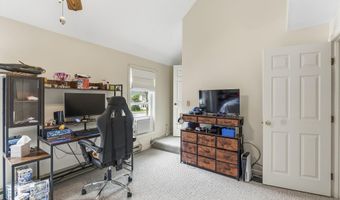 62 Pine Hill Dr, Bath, ME 04530