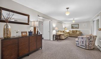 40 Cedar Rd, Clinton, CT 06413