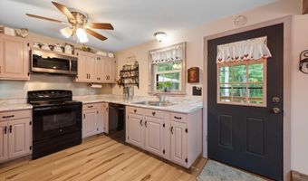 85 Lakeview Ave, Bristol, NH 03222