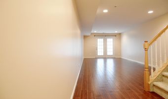19 MARINA Dr, Bayonne, NJ 07002