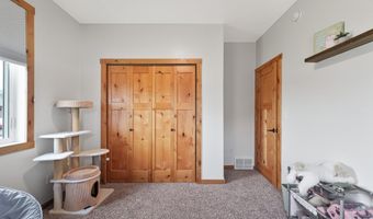 503 Sheyenne Dr, Abercrombie, ND 58001