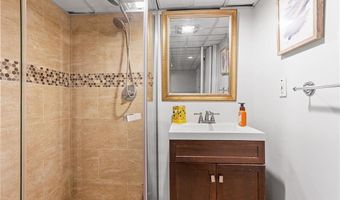 42 Pelham Pkwy, North Providence, RI 02911