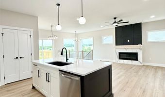 1946 Tuscany Dr SE, Altoona, IA 50009