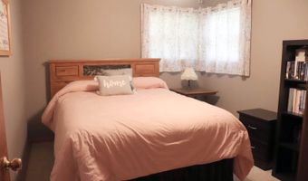 729 S 16th St, Bismarck, ND 58504