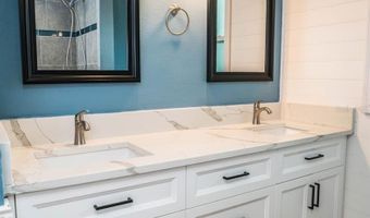 6322 BALBOA Ln, Apollo Beach, FL 33572