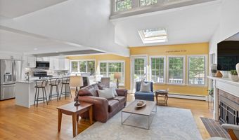 1 Emerson Dr, Acton, MA 01720