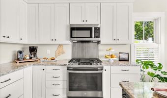 48 Ocean St, Belfast, ME 04915