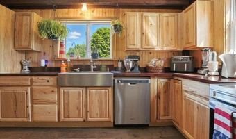 817 Riverside Dr, Augusta, ME 04330