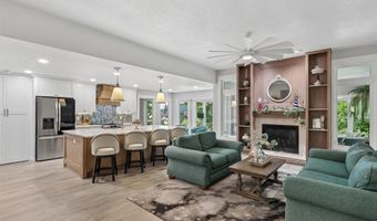 405 Plumwood Ct SW, Altoona, IA 50009