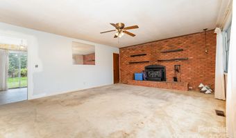 1213 Carolyn Dr, Albemarle, NC 28001