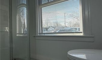 821 Post Rd, Warwick, RI 02888