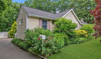 81 Union Ave, Amityville, NY 11701