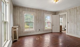 17 Neponset Ave, Boston, MA 02136