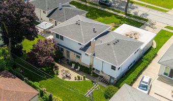 89 S Clarendon Ave, Addison, IL 60101