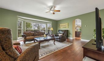 238 Pointe Lucerne Ct, Ballwin, MO 63011