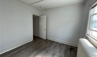 16 Mann Ave 2, Newport, RI 02840