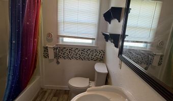 102 W Main Ave, Ava, MO 65608