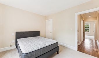 973 POWHATAN St, Alexandria, VA 22314