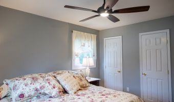 4 Park Ln, Andover, NJ 07860