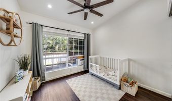585 Mananai Pl 26U, Honolulu, HI 96818