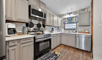 147 Iron Ore Ln, Barren Springs, VA 24313