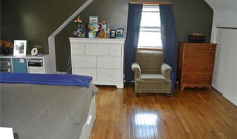 4 Eden Park Dr, Cranston, RI 02910