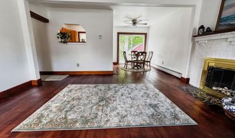 935 Gage St, Bennington, VT 05201