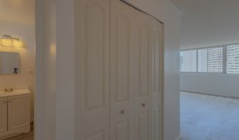 5122 Likini St 616, Honolulu, HI 96818