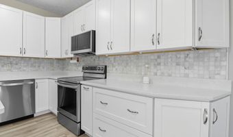 2511 Big Bear Ln, Indianapolis, IN 46217