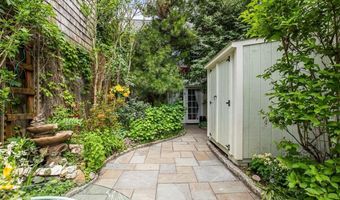 74 Third St, Newport, RI 02840