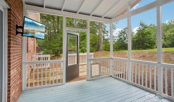 10016 Whitethorn Dr, Charlotte, NC 28277