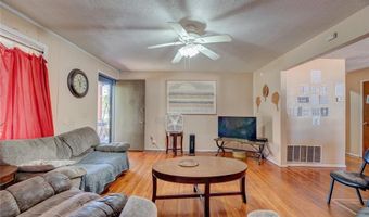 316 S 6th St, Chickasha, OK 73018