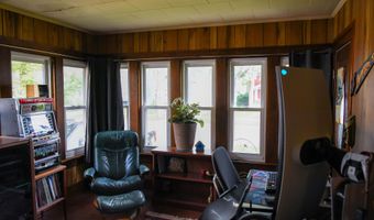 1011 W OKLAHOMA St, Appleton, WI 54914