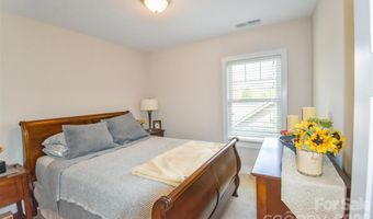 123 White Oak Road Ext, Arden, NC 28704