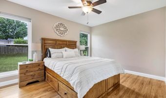 834 Westwood Dr, Ballwin, MO 63011