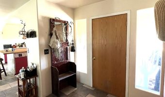 27230 S COYOTE Trl, Congress, AZ 85332