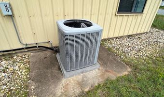 200 N BASSETT St, Clayton, DE 19938