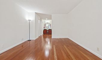 5904 MOUNT EAGLE Dr 105, Alexandria, VA 22303