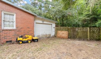 8 Billy Hill Rd, Beaufort, SC 29906