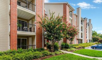 3307 WYNDHAM Cir 2157, Alexandria, VA 22302