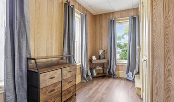103 W KING St, Abbottstown, PA 17301