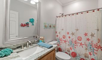 5004 Oak St, Bay St. Louis, MS 39520