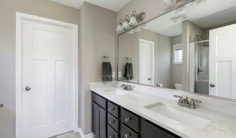 2706 NW 23rd St, Ankeny, IA 50023