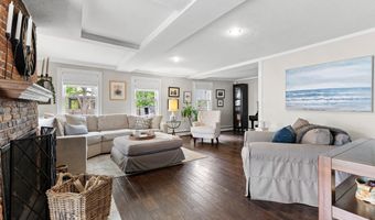 9 Elm Ct, Andover, MA 01810